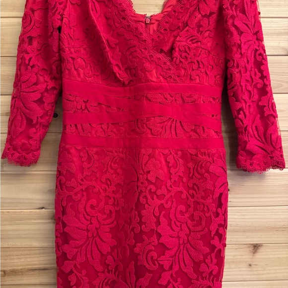 Tadashi Shoji 8 Lace Red Lace 3/4 Sleeve Sheath Dress Valentines Romantic - Picture 7 of 13